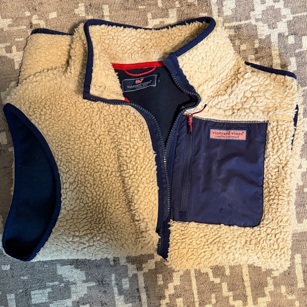 Vineyard Vines Cream Sherpa Vest with Navy Trim